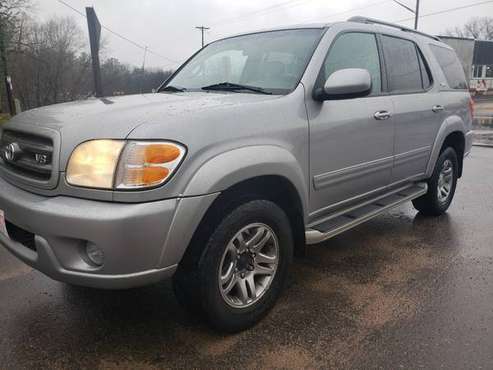 2004 Toyota Sequoia SR5 V8 SUV for sale in New London, WI