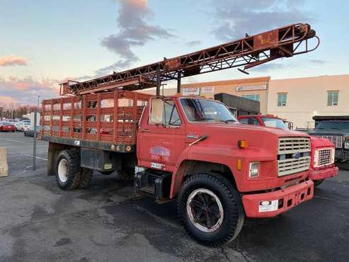 1986 Ford F600 Crane Truck only 34k miles Runs Great for sale in Philadelphia, PA