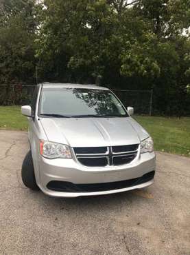 Dodge Grand Caravan - cars & trucks - by owner - vehicle automotive... for sale in Prospect Heights, IL