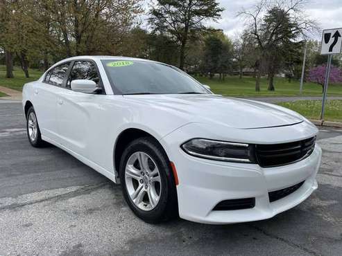 2018 Dodge Charger SXT ONLY 53K Miles EXCELLENT CONDITION for sale in Saint Louis, MO