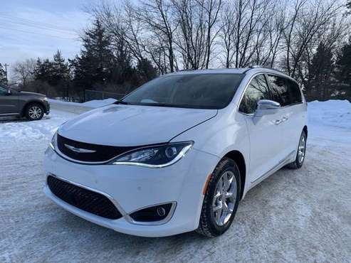 2018 Chrysler Pacifica Limited with 15K miles 90 Day Warranty! for sale in Jordan, MN