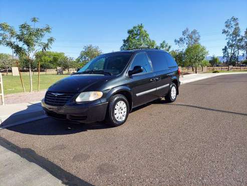 2006 Chrysler town and country 79k miles for sale in Phoenix, AZ