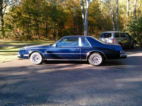 1983 1982 1981 TOP Chrysler IMPERIAL 83 Luxury MOPAR 318 - cars & for sale in Palatine, IL