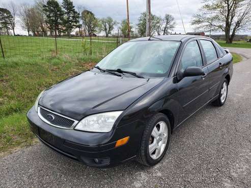 2005 Ford Focus ZX4 SES - - by dealer - vehicle for sale in Nixa, MO