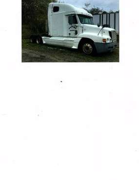 TRA CTOR (FREIGHTLINER)2000 FLC 120 CONDO for sale in Worcester, MA