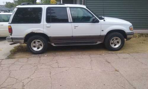 ford explorer v 8 for sale in Eau Claire, WI
