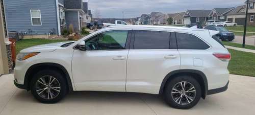 2016 Toyota Highlander XLE (AWD) - cars & trucks - by owner -... for sale in Rockford, MI