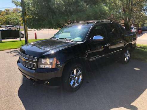 *** 2011 Chevrolet Avalanche LTZ 5.3L 4X4 so it is loaded.**Just only for sale in Nashua, MA