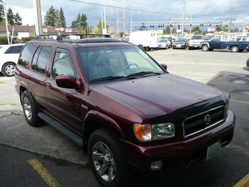 2004 *NISSAN* Pathfinder LE Platinum Edition AWD SUV for sale in Lakewood, WA