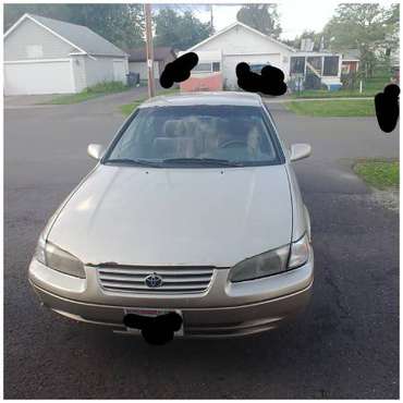 1998 Toyota Camry $1000 or best offer for sale in Duluth, MN
