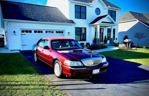 2004 Lincoln Towncar Ultra low miles for sale in Buffalo, NY