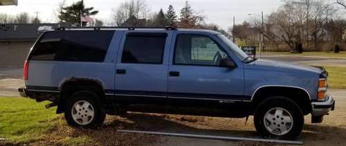 Chevy suburban set up for ice fishing - cars & trucks - by owner -... for sale in Hortonville, WI