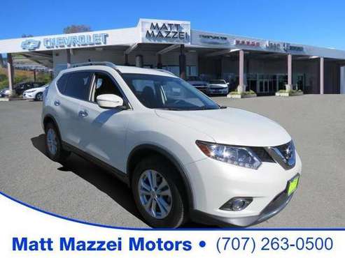 2015 Nissan Rogue wagon SV (Pearl White) - - by dealer for sale in Lakeport, CA