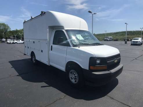 2017 Chevrolet Express Chassis 3500 139 Cutaway RWD for sale in Merrillville , IN
