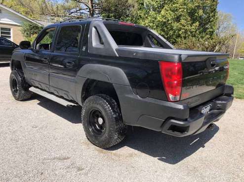 2OO2 CHEVY AVALANCHE NORTH FACE 4x4 CREW CAB for sale in IN