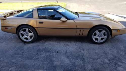 1984 CHEVY CORVETTE BEEN IN A GARAGE 25YEARS 30K MILES MAKE OFFER for sale in Brooksville, FL