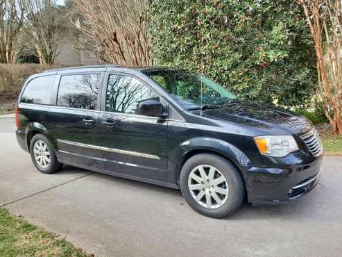 2013 Chrysler Town and Country for sale in Knoxville, TN
