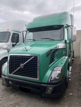 2012 Volvo VNL 780 for sale in Fontana, CA