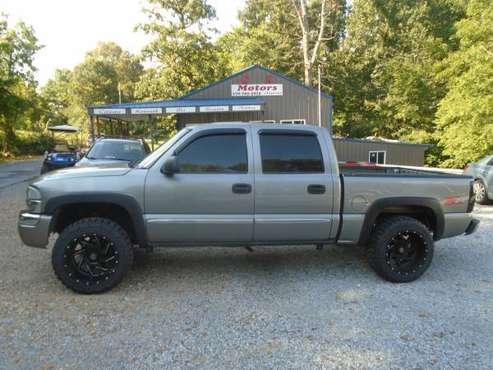 2007 GMC Sierra CREW 4x4 ( New 20 Tires ) WE TRADE for sale in Hickory, KY
