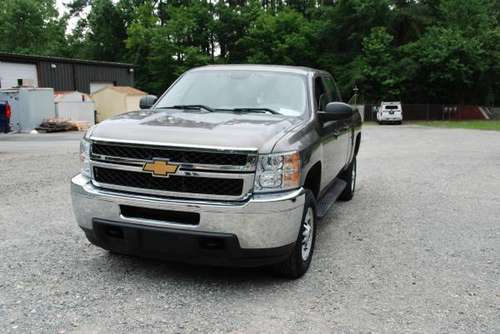 2013 Chevrolet 2500, Crew, Tommy lift, 20k miles, 4WD - cars & for sale in Morrisville, NC