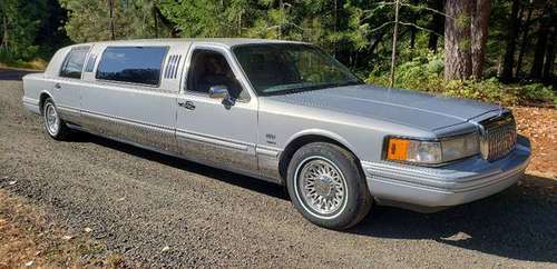 1993 Lincoln Towncar Stretch Limo by Krystal Coach for sale in Eugene, OR