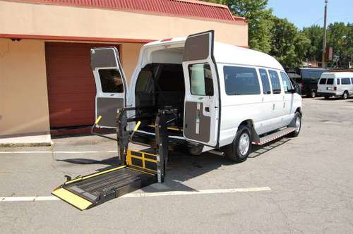 HANDICAP ACCESSIBLE WHEELCHAIR LIFT EQUIPPED VAN.....UNIT# 2256FT for sale in Charlotte, NC