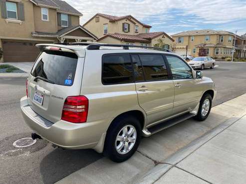 2002 Toyota Highlander awd - cars & trucks - by owner - vehicle... for sale in Sacramento , CA