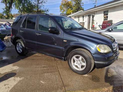 2001 Mercedes Ml320 - cars & trucks - by owner - vehicle automotive... for sale in Grand Forks, ND