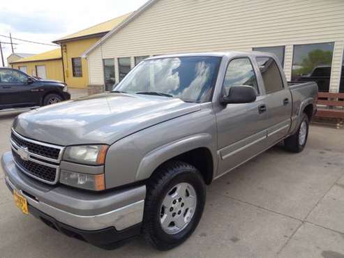 2006 Chevrolet Silverado 1500 Crew Cab 143 5 WB 4WD LT2 - cars & for sale in Marion, IA
