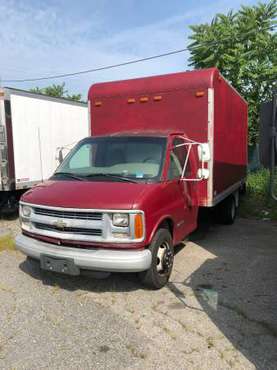2001 Chevy G3500 14' Box Truck Auto w/ Ramp Non-CDL #6570 for sale in East Providence, RI