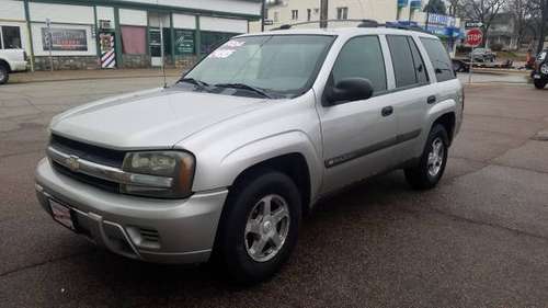 2004 Chevy Trailblazer LS - cars & trucks - by dealer - vehicle... for sale in Sioux City, IA