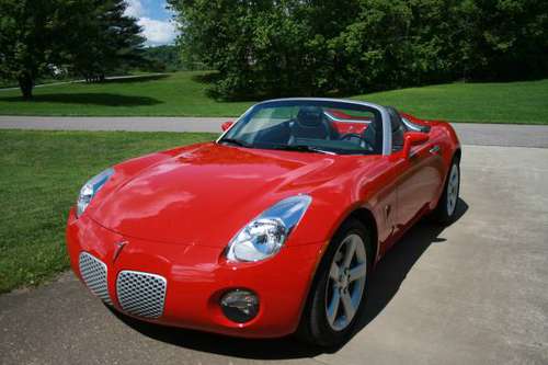 2007 Pontiac Solstice, like new for sale in Crown City, WV