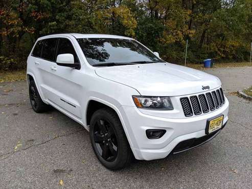 2014 Jeep Grand Cherokee Altitude RARE White on Black for sale in Somerville, NJ