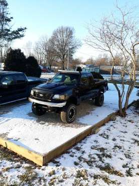 2000 Ford F150 short bed 4 4 for sale in Alexandria, IN