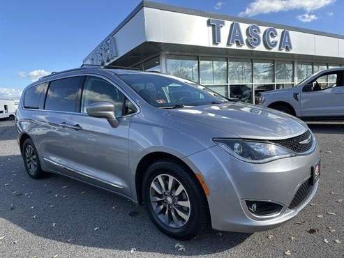 2019 Chrysler Pacifica Touring-L Plus for sale in MA