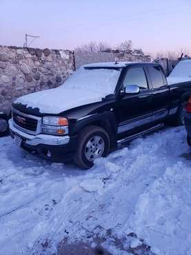 2006 GMC 4x4 truck chevy 1500 2500 for sale in Maribel, WI