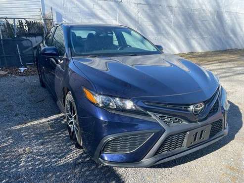2021 Toyota Camry SE 26K Miles Clean Title All Paid Off - cars & for sale in Wantagh, NY