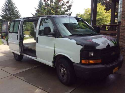 2006 CHEVY EXPRESS CARGO VAN AWD 1500 for sale in Clarence, NY