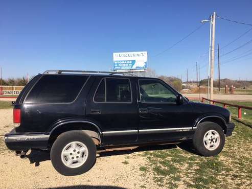 1996 chevrolet blazer 4x4 - - by dealer - vehicle for sale in Andover, KS