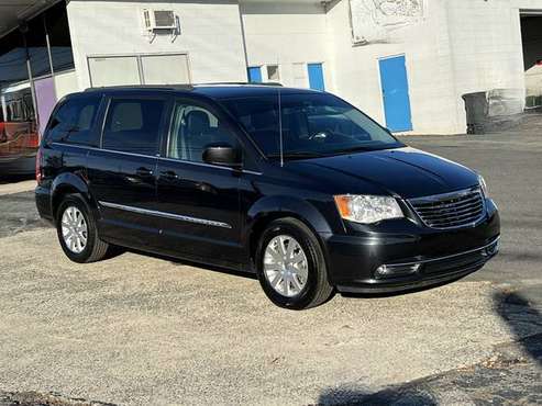 2014 Chrysler Town & Country - - by dealer - vehicle for sale in Charlotte, NC