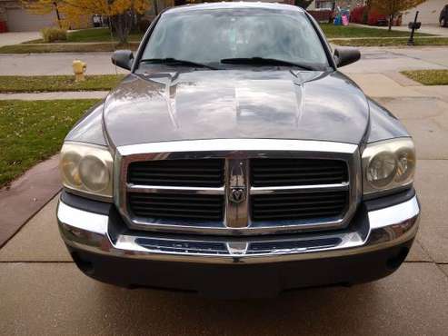 Dodge Dakota quad cab - cars & trucks - by owner - vehicle... for sale in Clinton Township, MI