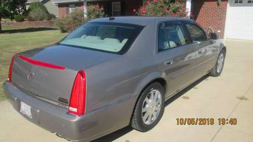 Cadillac dts Luxury for sale in Benton, IL