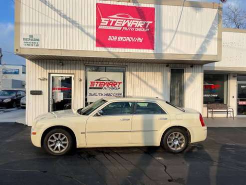 CHRYSLER 300 - 995 DOWN - - by dealer - vehicle for sale in Bedford, OH