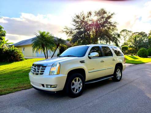 2007 Cadillac Escalade Luxury SUV - cars & trucks - by owner -... for sale in Port Saint Lucie, FL