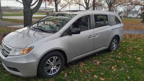 2013 Honda Odyssey EX-L DVD - cars & trucks - by owner - vehicle... for sale in Fairfield, OH