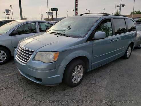 2008 *Chrysler* *Town & Country* *4dr Wagon Touring* - cars & trucks... for sale in Woodbridge, District Of Columbia