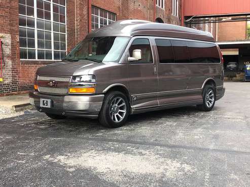 08 Chevrolet Express 2500 Limited SE Explorer Conversion Hitop Upfiter for sale in St. Charles, MO