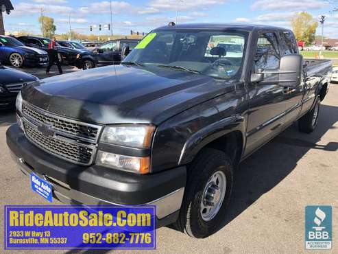 2005 Chevy Chevrolet Silverado 2500HD 2500 HD 4x4 6.6 Duramax Diesel ! for sale in Burnsville, MN