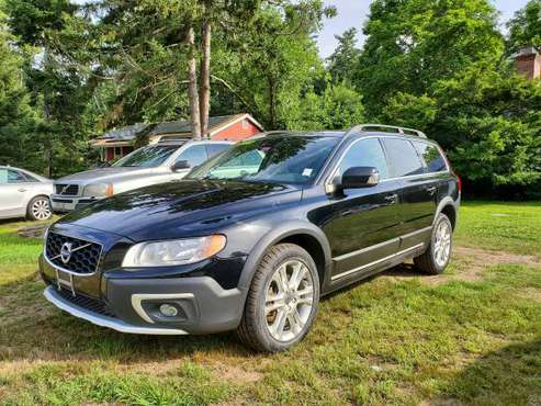 2016 Volvo XC70 T5 - cars & trucks - by owner - vehicle automotive... for sale in Essex, MA