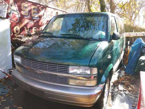 2003 ASTRO VAN AW/D - cars & trucks - by owner - vehicle automotive... for sale in Westport , MA